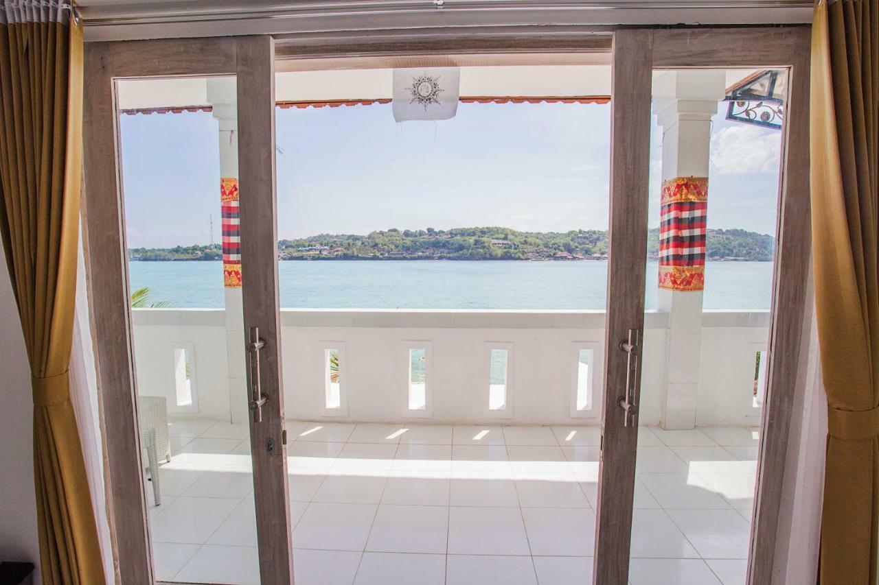 The Waterfront Beach House Nusa Lembongan  Exterior photo