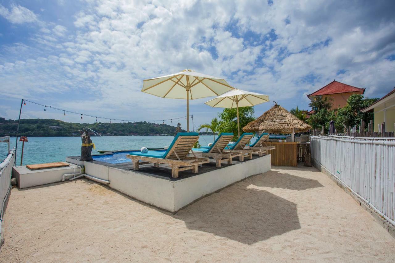 The Waterfront Beach House Nusa Lembongan  Exterior photo