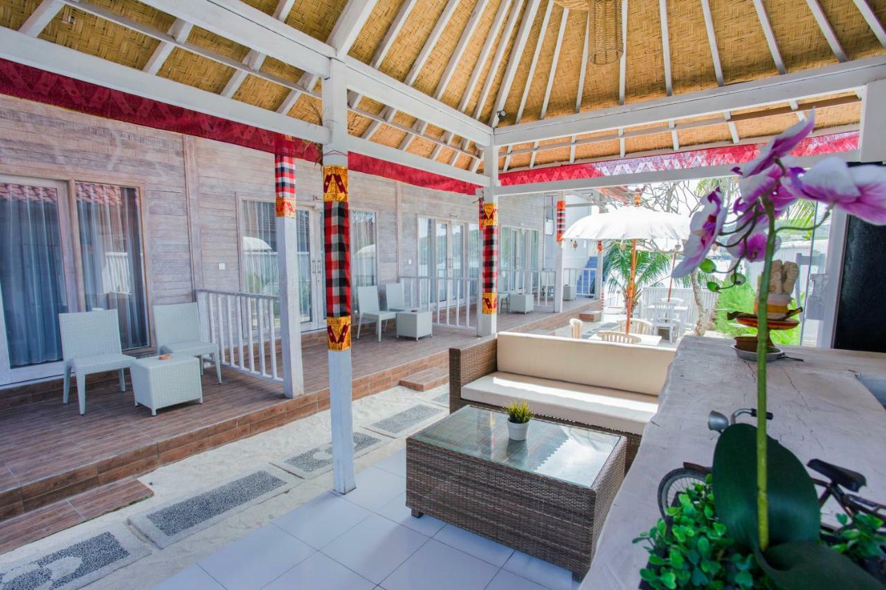 The Waterfront Beach House Nusa Lembongan  Exterior photo